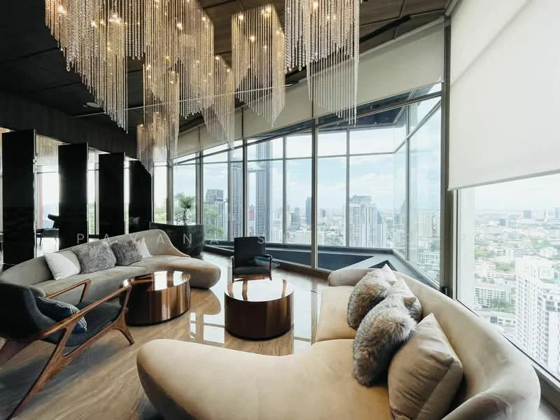 2 Bedroom condo in Rhythm Ekkamai Estate