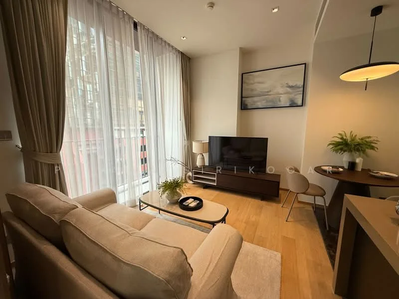 1 Bedroom condo in 28 Chidlom