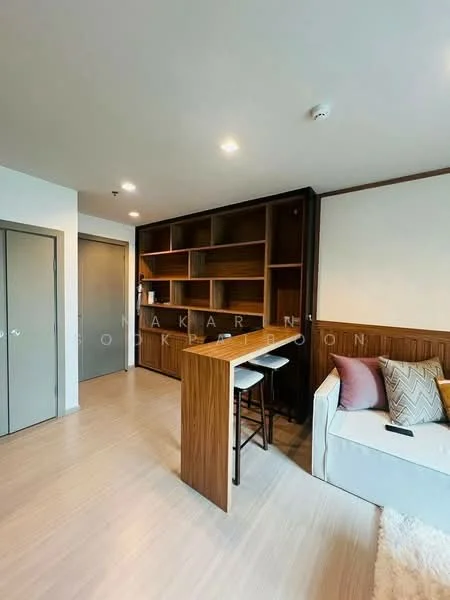 2 Bedroom condo in Life Asoke-Rama 9