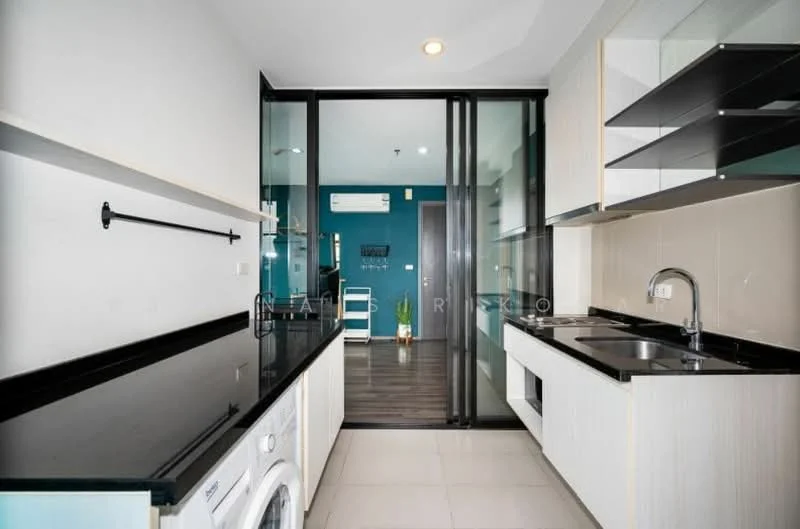 2 Bedroom condo in The Base Park East Sukhumvit 77