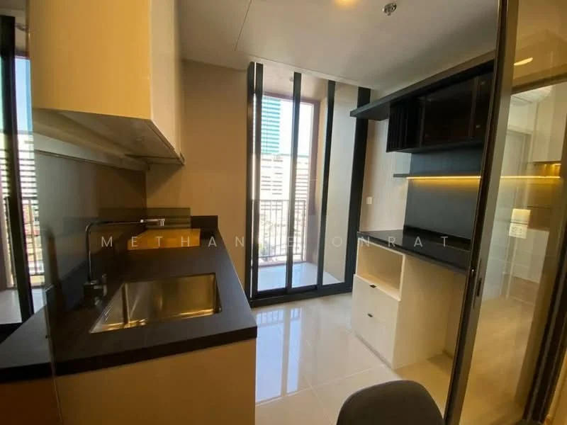 1 Bedroom condo in Oka Haus Sukhumvit 36