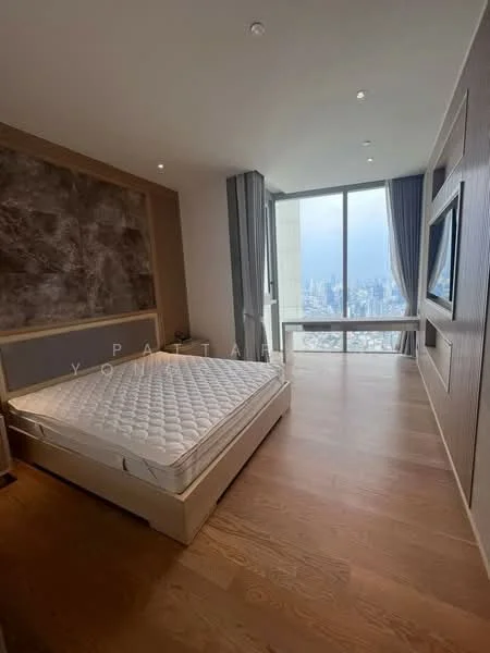 4 Bedroom condo in Magnolias Waterfront Residences