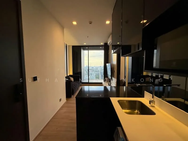 1 Bedroom condo in Noble Around Ari