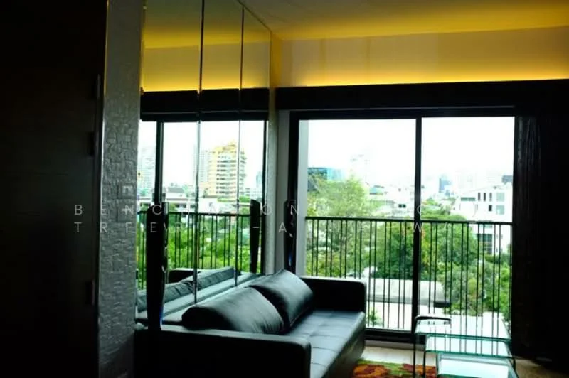 1 Bedroom condo in Noble Reveal