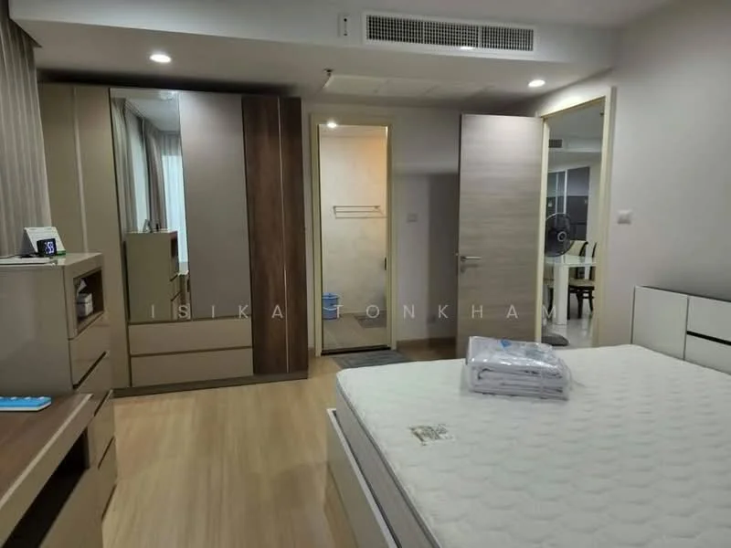 2 Bedroom condo in Supalai Riva Grande Rama 3