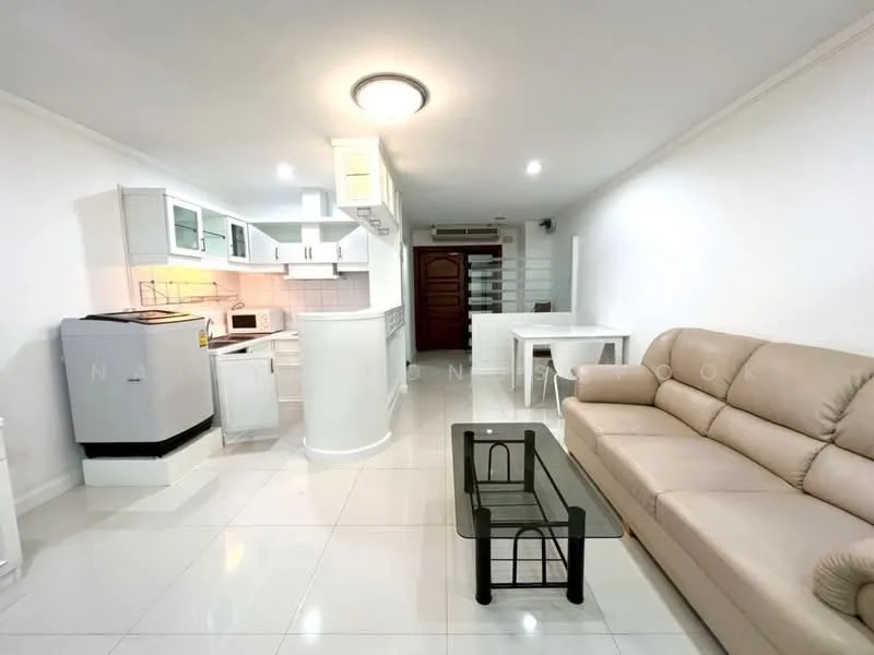 1 Bedroom condo in Supalai Place Sukhumvit 39