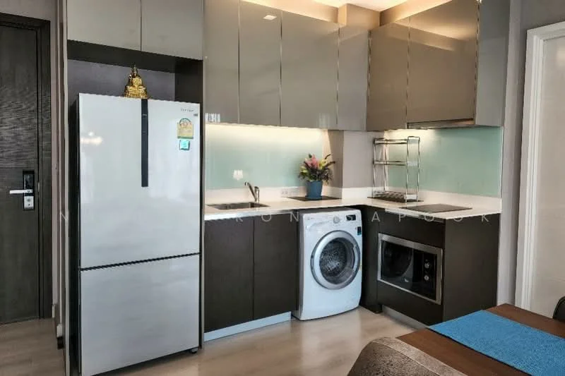 1 Bedroom condo in The Signature by URBANO