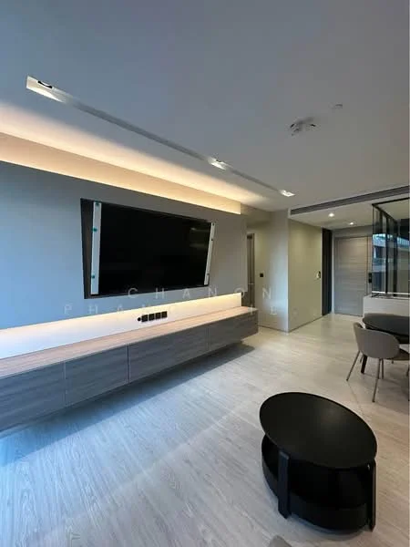 1 Bedroom condo in The Room Sukhumvit 38