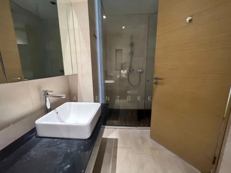 1 Bedroom condo in Saladaeng Residences