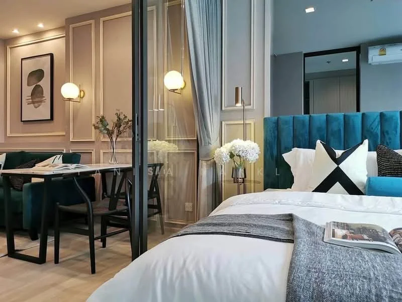 1 Bedroom condo in Life One Wireless