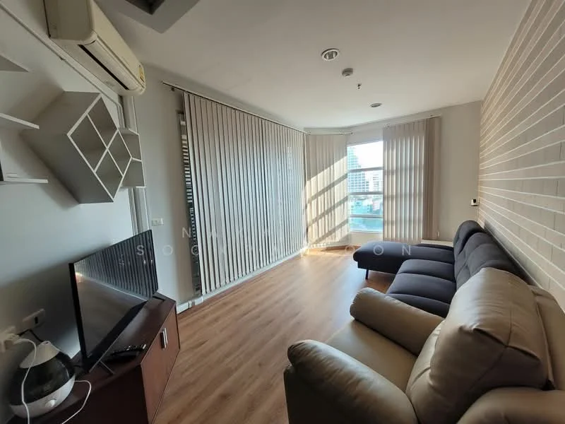 2 Bedroom condo in Citi Smart Sukhumvit 18
