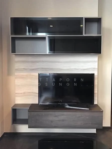 2 Bedroom condo in The Edge Sukhumvit 23