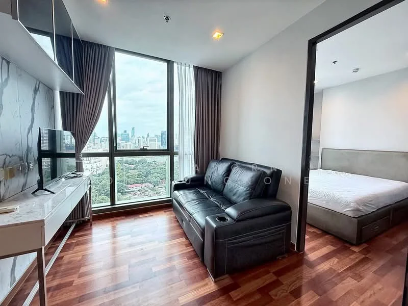 1 Bedroom condo in Wish Signature Midtown Siam