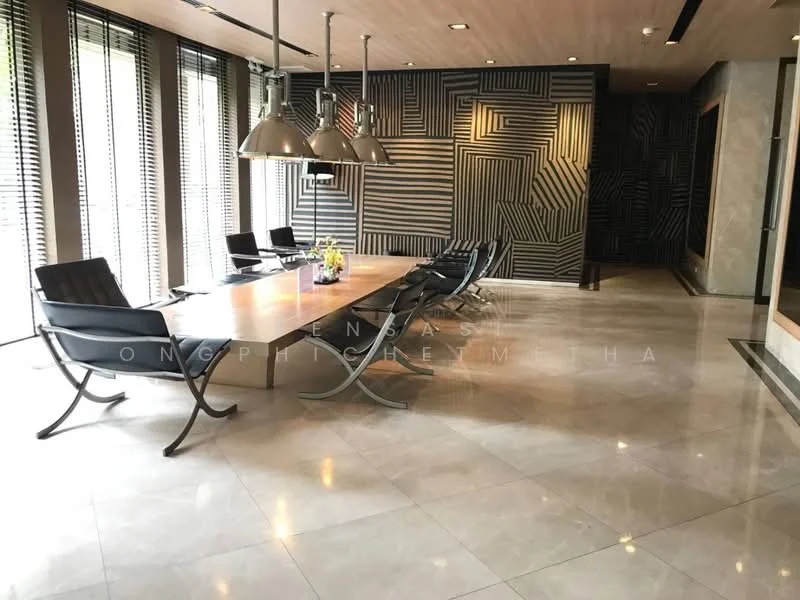 1 Bedroom condo in Noble Refine