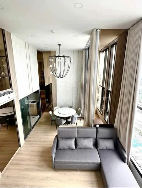 3 Bedroom condo in Life Rama 4-Asoke
