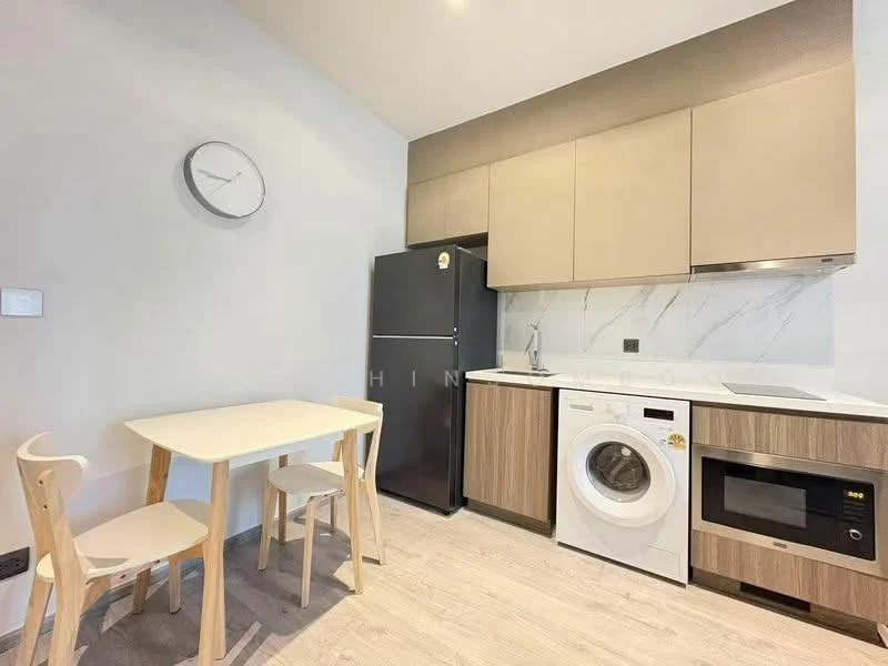 1 Bedroom condo in Rhythm Ekkamai Estate