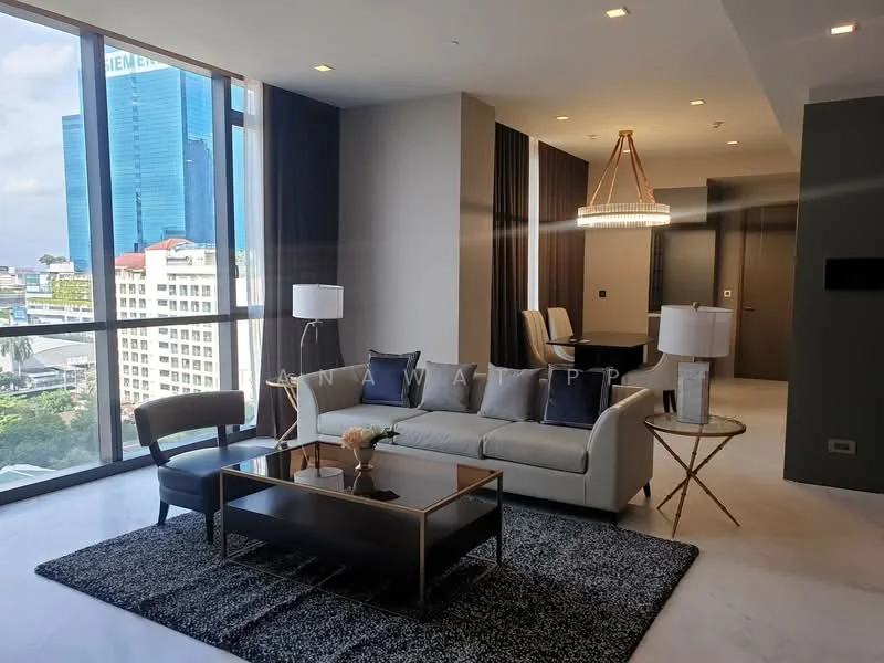 2 Bedroom condo in The Monument Thonglor