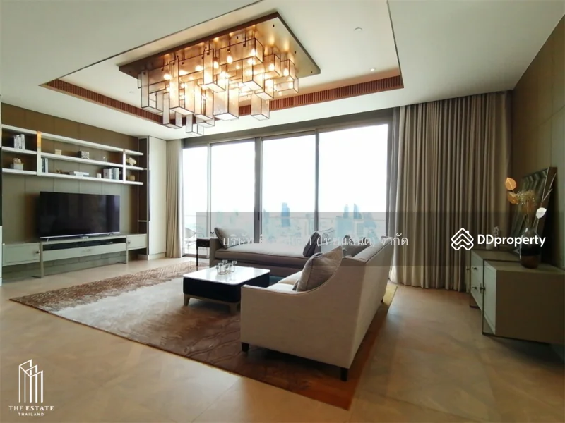 3 Bedroom condo in The Residences At Mandarin Oriental