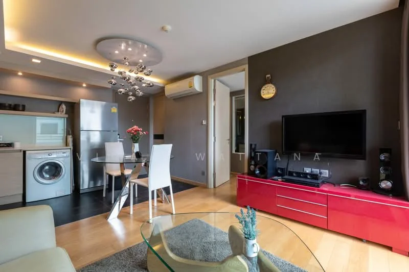 1 Bedroom condo in Via BOTANI