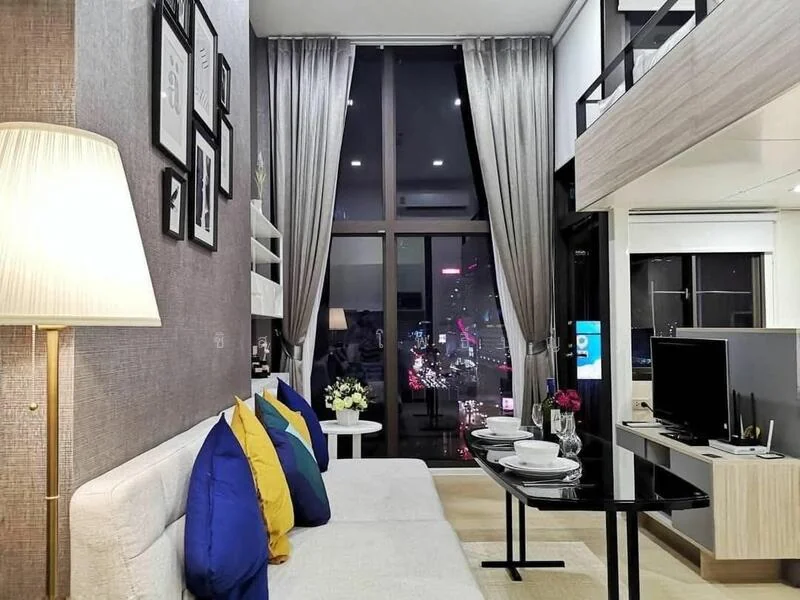 1 Bedroom condo in Chewathai Residence Asoke