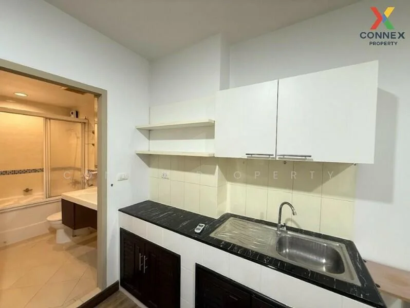 2 Bedroom condo in Life @ Ratchada-Huai Khwang