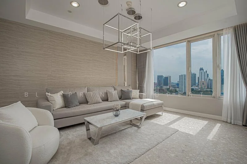 3 Bedroom condo in Hampton Thonglor 10