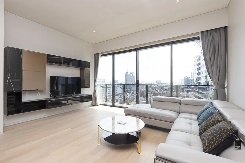 2 Bedroom condo in Tela Thonglor 13