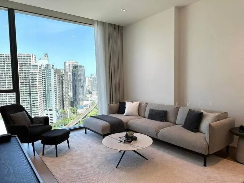 1 Bedroom condo in The Strand Thonglor