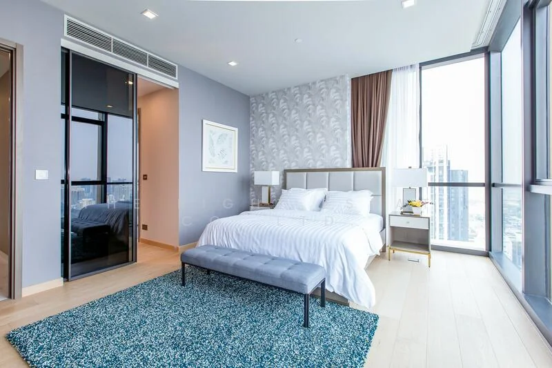 2 Bedroom condo in The Monument Thonglor