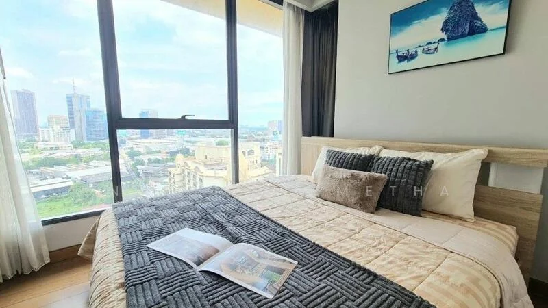 2 Bedroom condo in The Lumpini 24