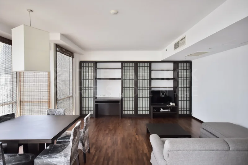 2 Bedroom condo in Langsuan Ville