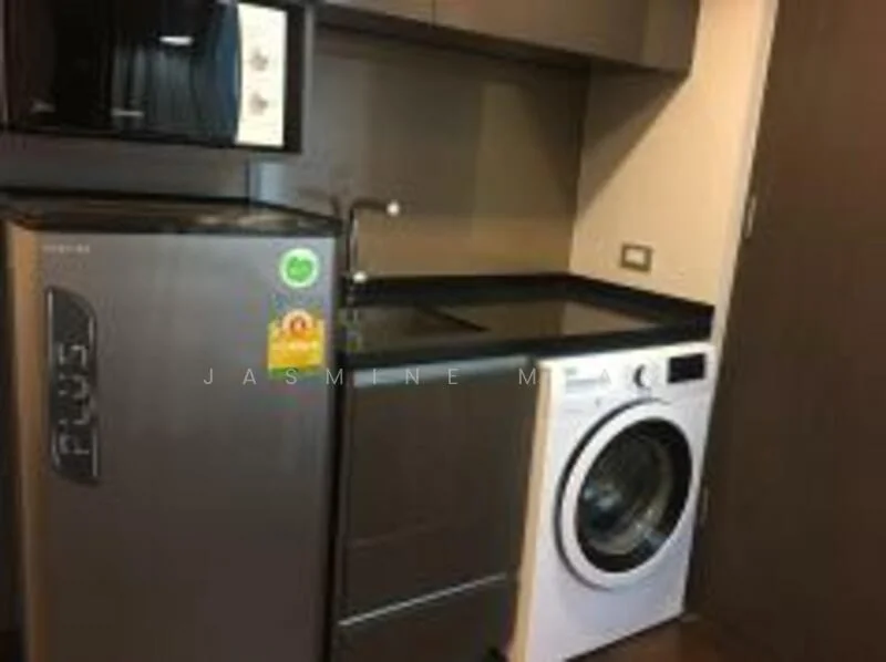 1 Bedroom condo in The Lumpini 24