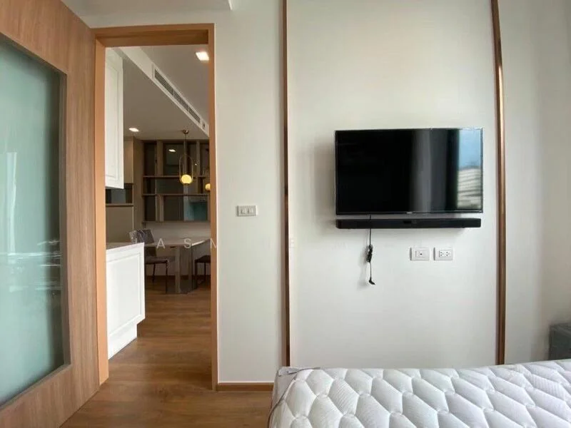 1 Bedroom condo in Noble BE33