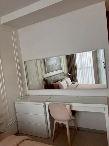 1 Bedroom condo in Noble Ploenchit