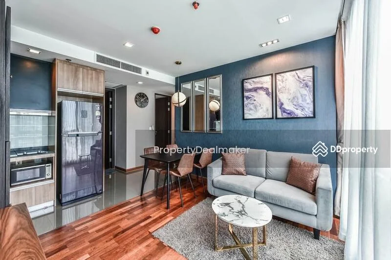 2 Bedroom condo in Wish Signature Midtown Siam