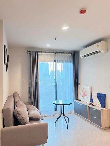 2 Bedroom condo in Life Asoke-Rama 9