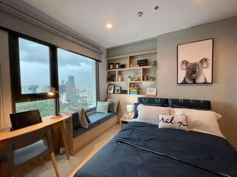 1 Bedroom condo in Life One Wireless