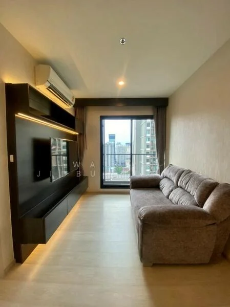 2 Bedroom condo in Life Asoke
