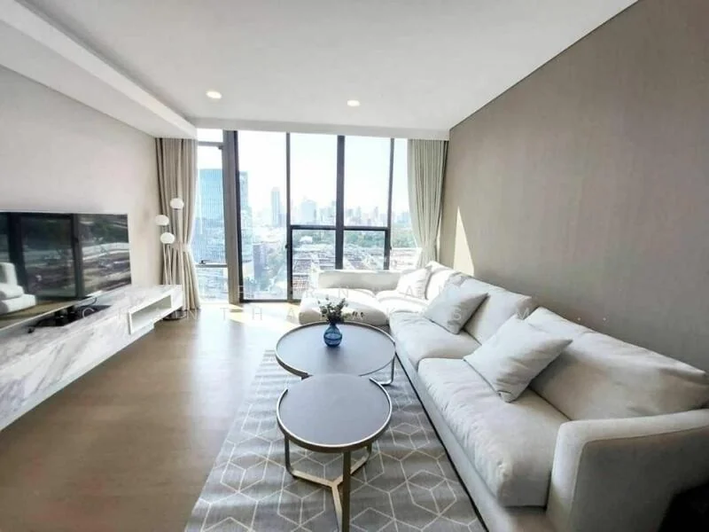 2 Bedroom condo in Siamese Exclusive Queens