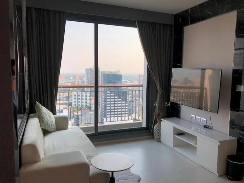 2 Bedroom condo in Rhythm Sukhumvit 42
