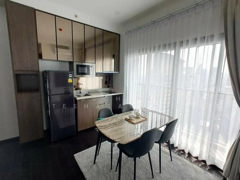 2 Bedroom condo in Park Origin Thonglor