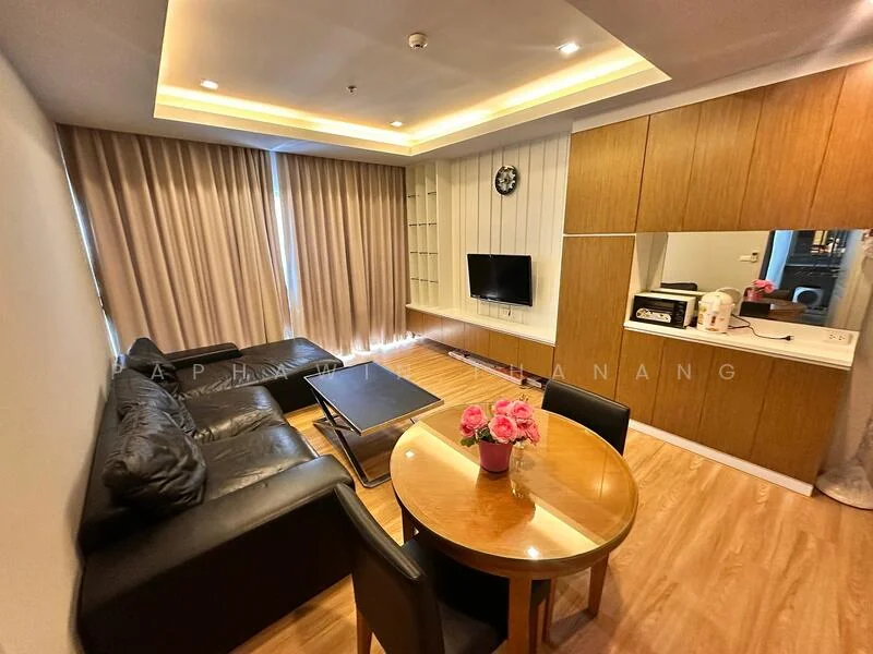 1 Bedroom condo in Noble Refine