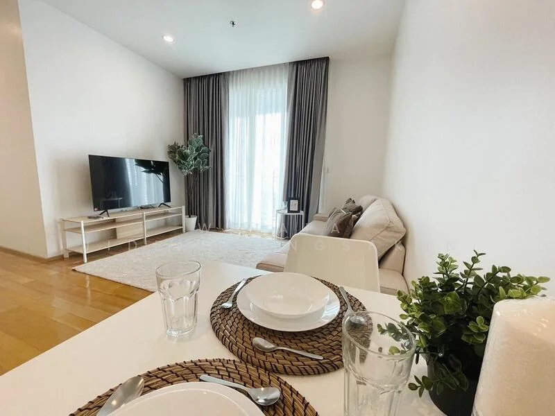 1 Bedroom condo in 39 by Sansiri