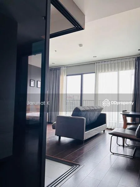 2 Bedroom condo in C Ekkamai