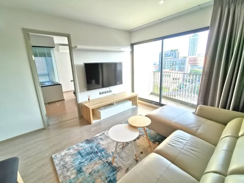 2 Bedroom condo in Rhythm Ekkamai