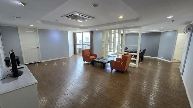 4 Bedroom condo in Tai Ping Towers