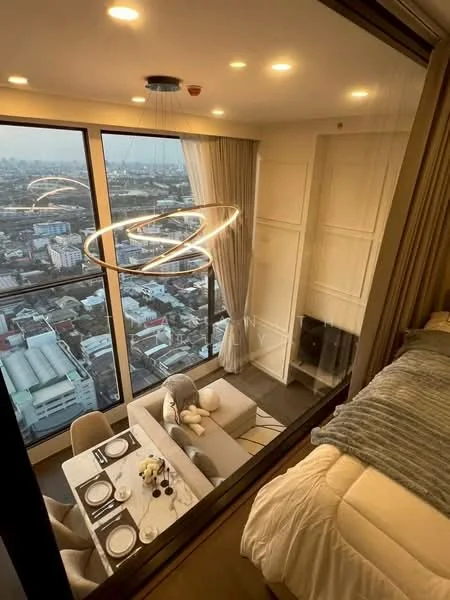 2 Bedroom condo in Park Origin Ratchathewi