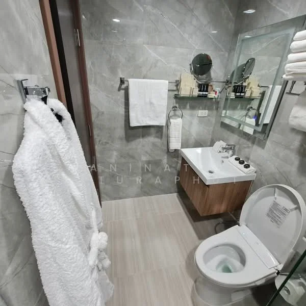 1 Bedroom condo in The Base Park East Sukhumvit 77