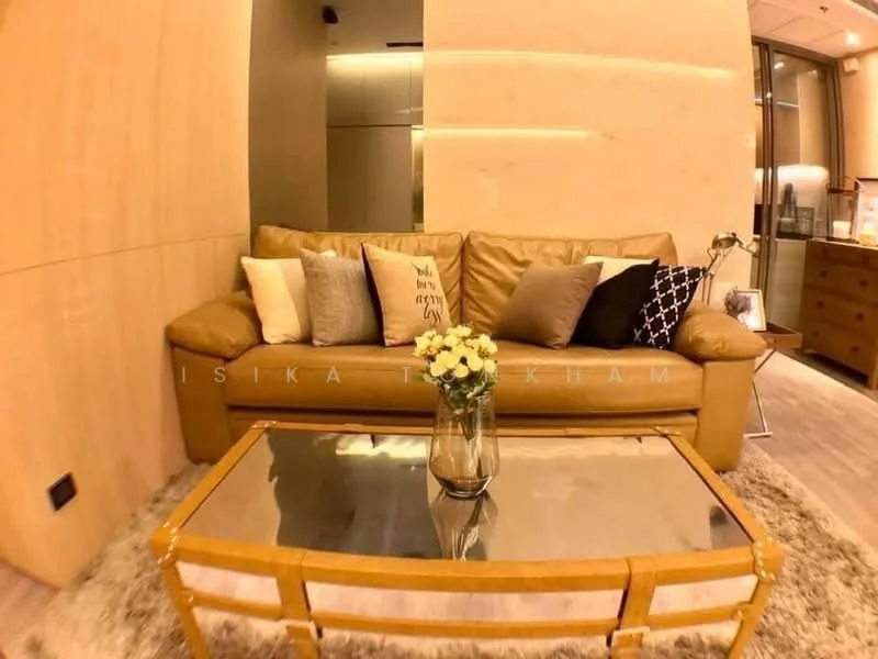 1 Bedroom condo in The Room BTS Wongwianyai