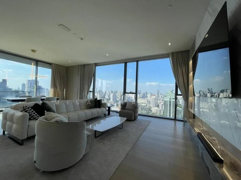 3 Bedroom condo in The Strand Thonglor